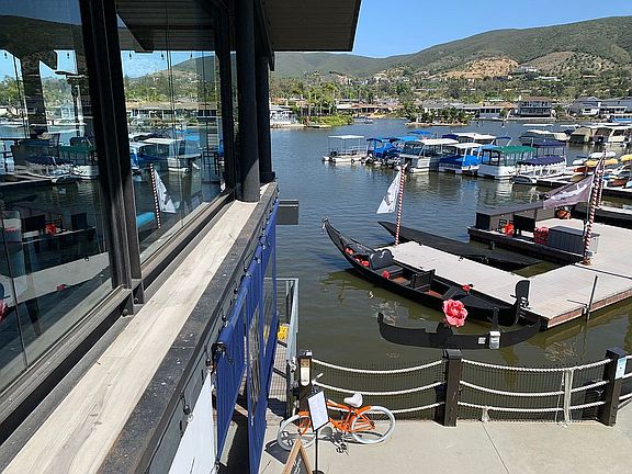 Gondola rides on Lake SM