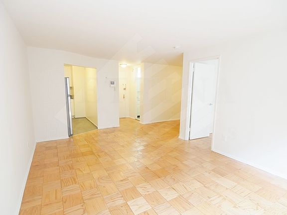 3rd image of 320 E 9th St APT 303