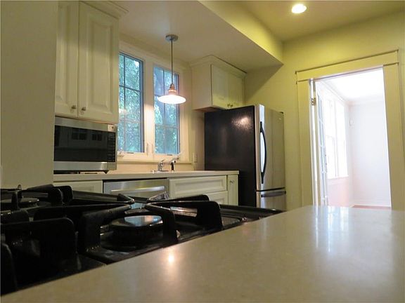 5th image of 5919 Freret St