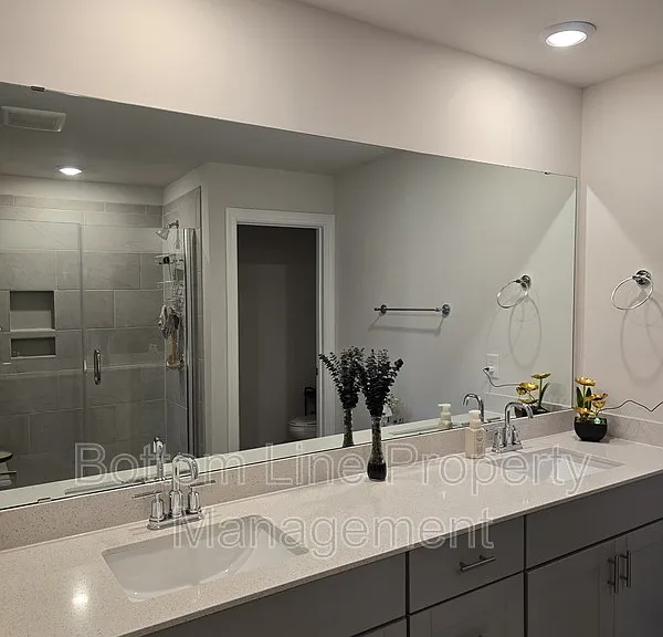 1221 Colgher St — Photo 41