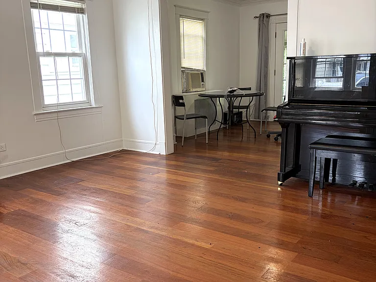 6 Walnut Pl — Photo 2