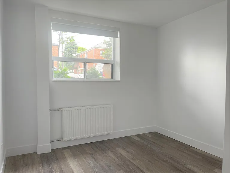 2901 Saint Clair Ave E — Photo 19