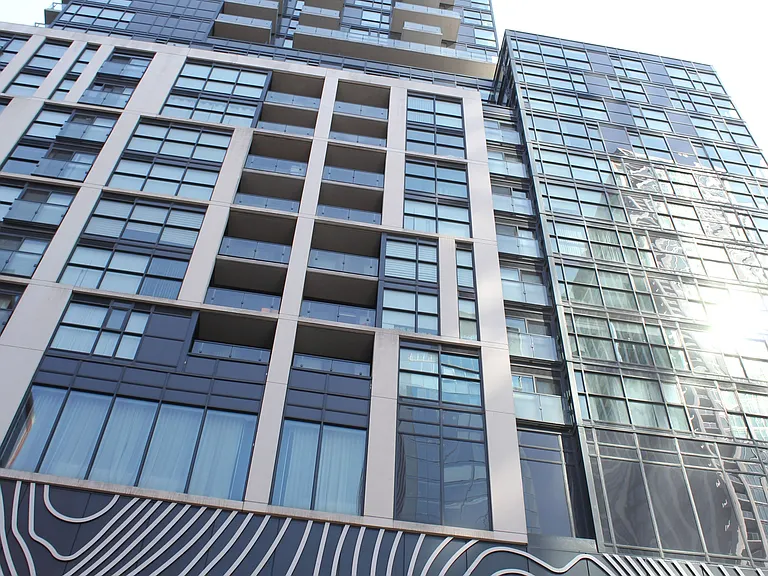 87 Peter St #Penthouse 106 — Photo 2