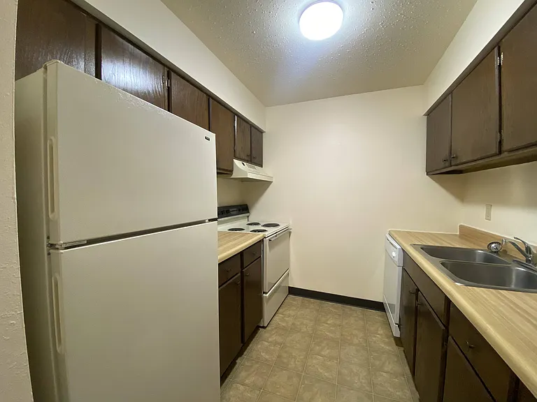 Kimberly Club Apartments — Photo 149