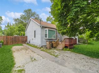304 8th St, West Des Moines, IA 50265