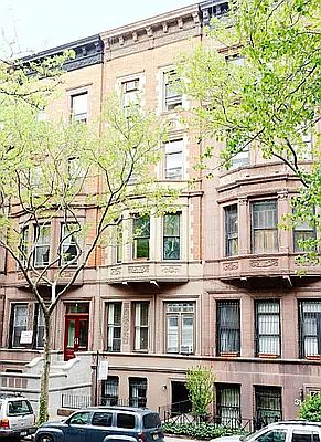 2nd image of 33 W 89th St