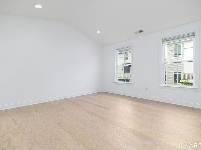 15 E Cross Trl #15 — Photo 15