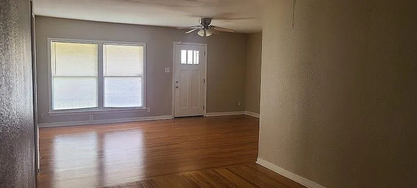 6 bed, 2004 sqft, $2,650 — Photo 4