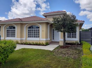 8163 NW 200th St, Hialeah, FL 33015