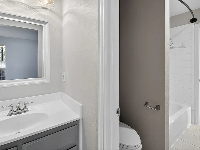 1604 Wagon Wheel Dr — Photo 4
