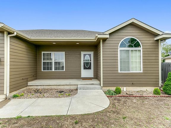 3rd image of 639 Joanie Ln
