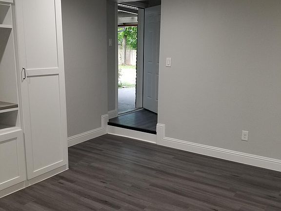 3rd image of 504 Orange St #B