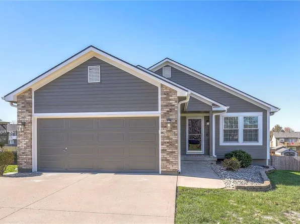 729 SW Tisha Ln, Grain Valley, MO 64029