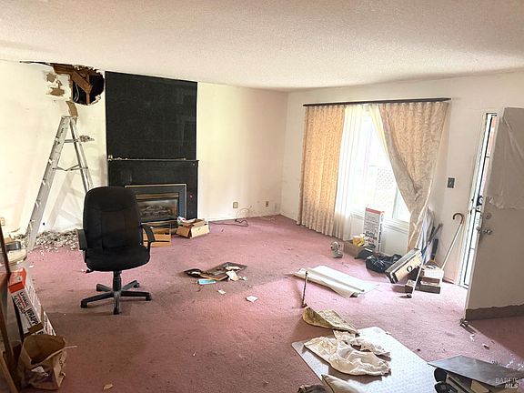 2nd image of 930 Brookwood Avenue