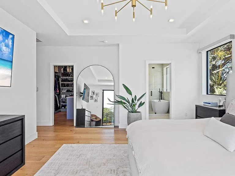 705 SW 8th Ter — Photo 39