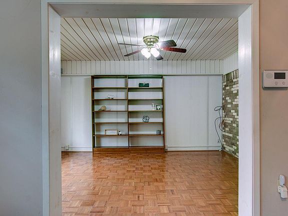 5th image of 1728 Meadowbrook Ln