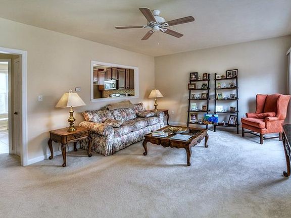 3rd image of 10536 Timber Edge Dr