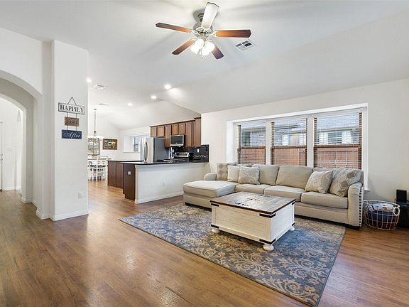 5th image of 2532 Winchell Ln