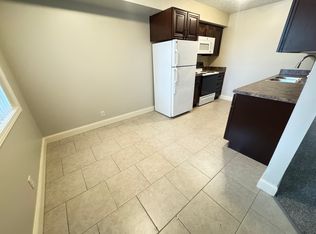 1824 Knox St #8, Lincoln, NE 68521