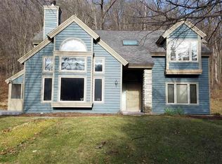 3 Boulder Ln, Galena, IL 61036