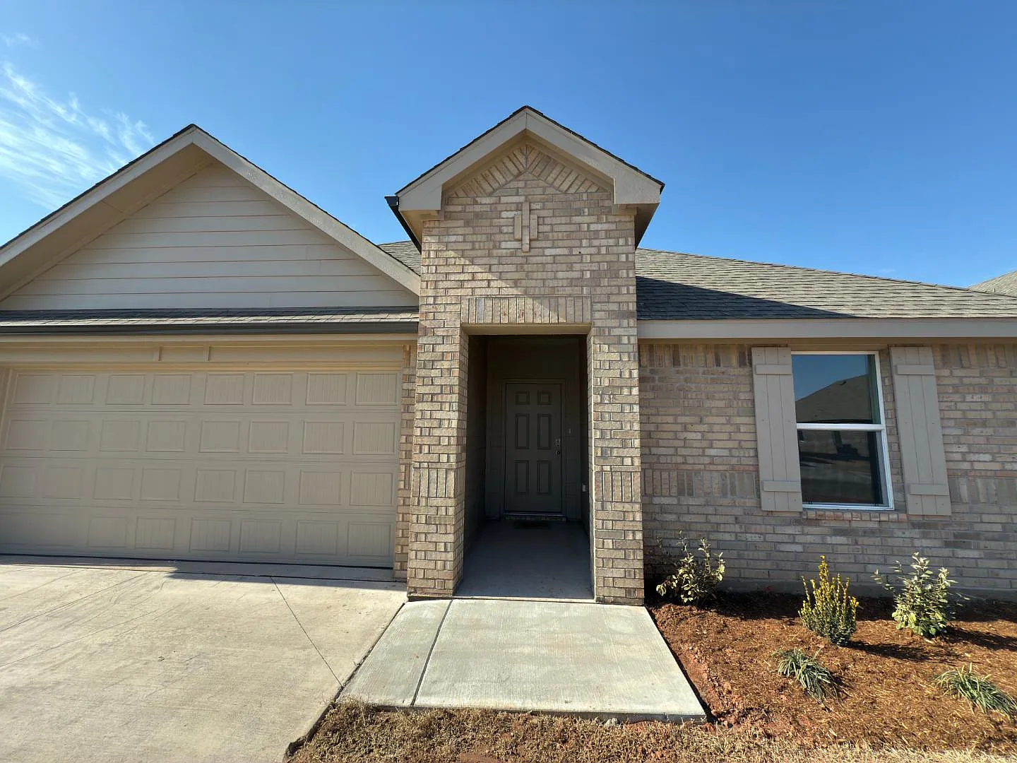 2924 Firefly Dr — Photo 4