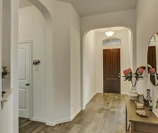 2nd image of 2100 Moonsail Ln