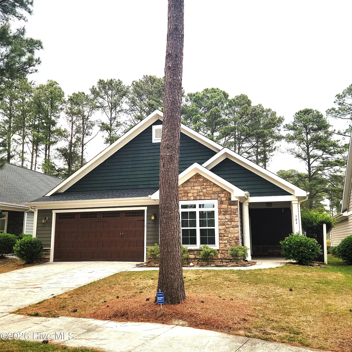 Building Photo - 161 Keowee Cir