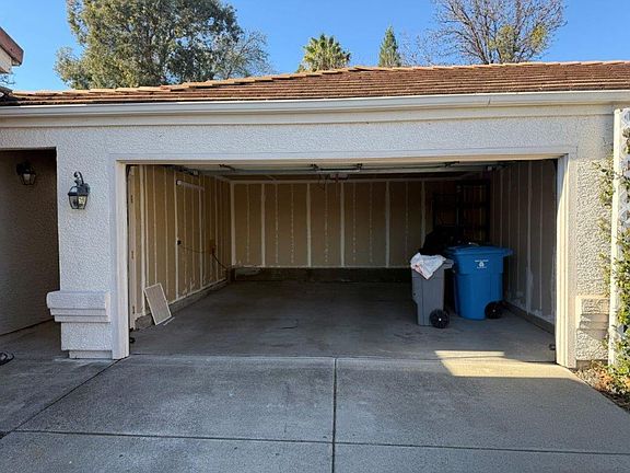 4th image of 418 Endberg Dr