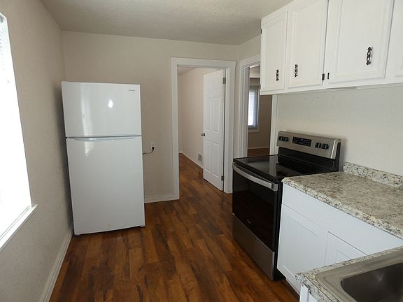 3rd image of 201 N Liberty St #12