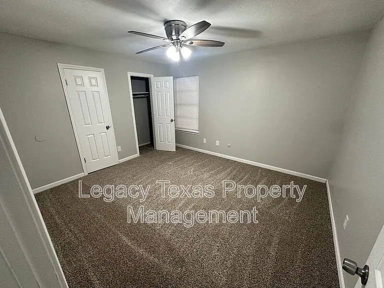 1608 Sun Valley Dr #D — Photo 9