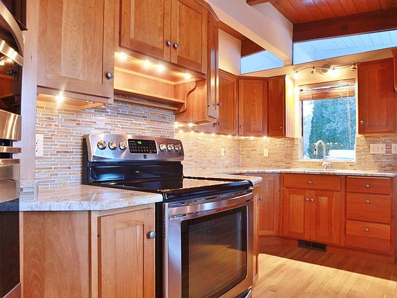 2nd image of 79403 N Yakima River Dr
