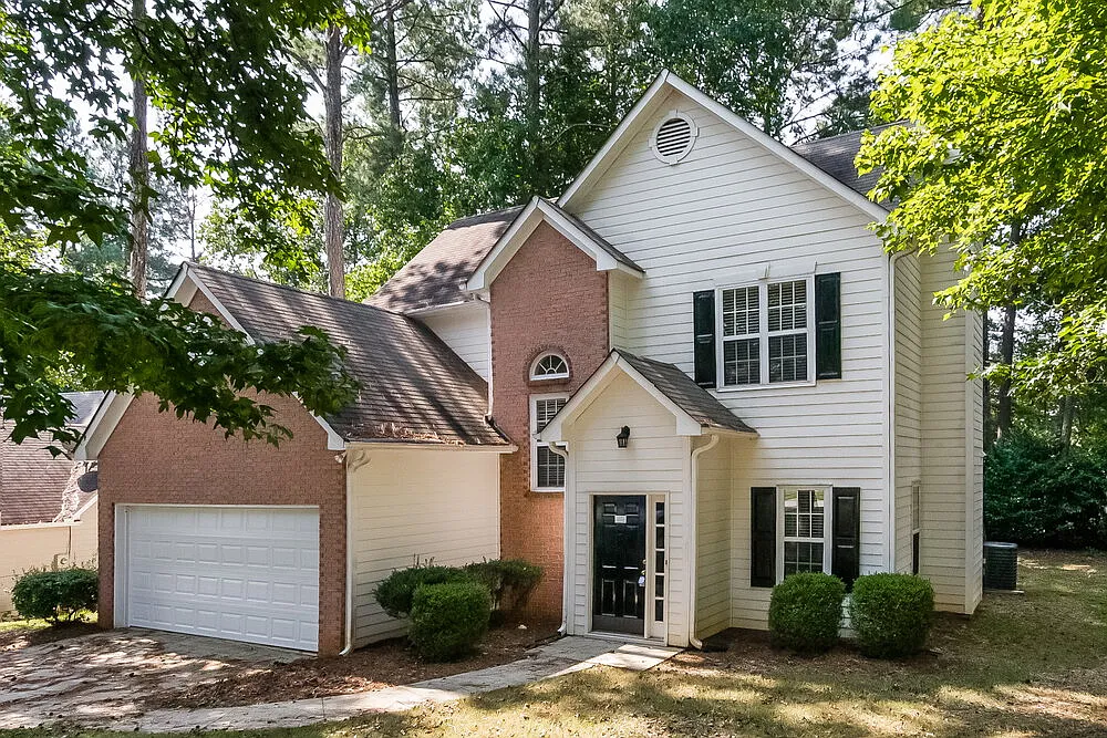 Photo 2 of 16 - 2721 Windsor Ct NW - Kennesaw, GA Building Photo - 2721 Windsor Ct NW