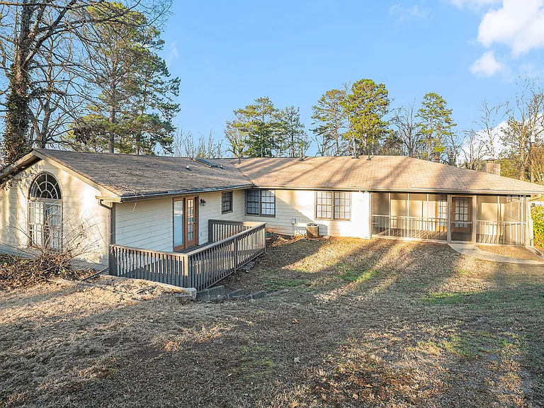 3845 Woodyhill Dr — Photo 15