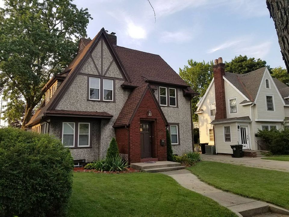 1st image of 1121 Belmont Ave