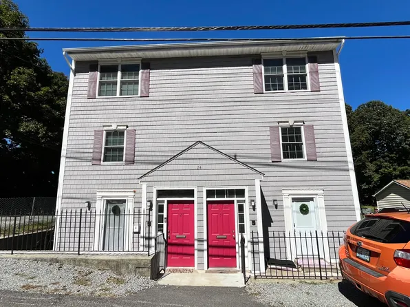 24 Stillwater Rd #2, Smithfield, RI 02917