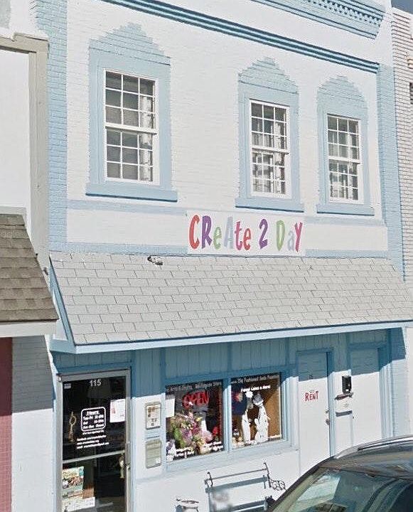 1st image of 115 Oak St #A
