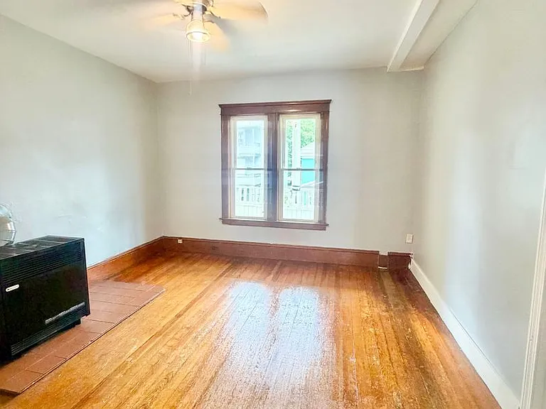212 Welles Street — Photo 13