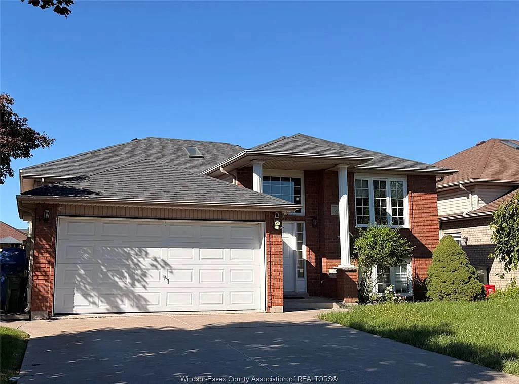 4 bed, $3,300 — Photo 2