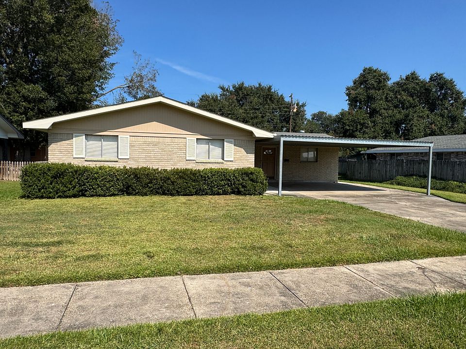 1st image of 311 Lynn Dr