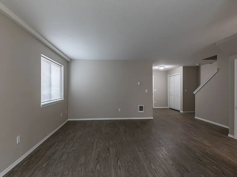577 N 9th St — Photo 3