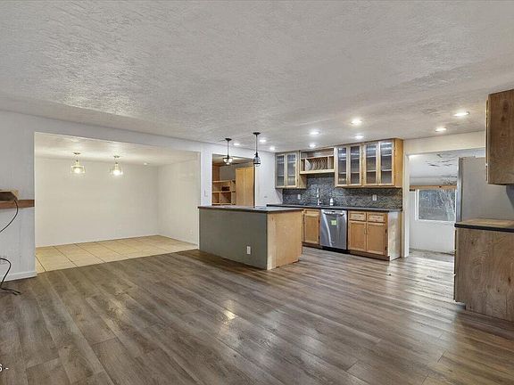 4th image of 376 Olalla Rd