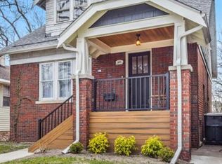 67 Kensington Blvd, Pleasant Ridge, MI 48069