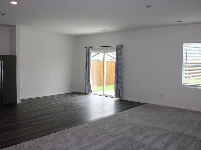 1665 Hossler Trl — Photo 12