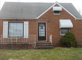 21180 Ball Ave, Euclid, OH