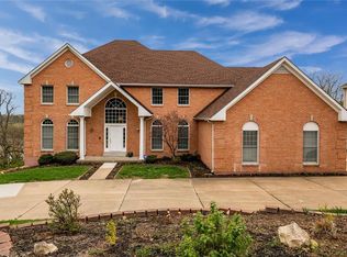 524 Dietrich Rd, Ballwin, MO 63021