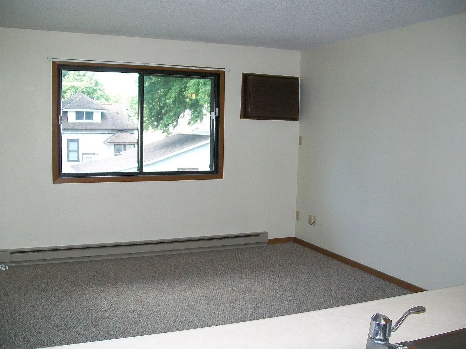 2 bed, 750 sqft, $1,016 — Photo 4