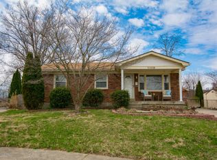 10008 Longboat Ct, Louisville, KY 40229