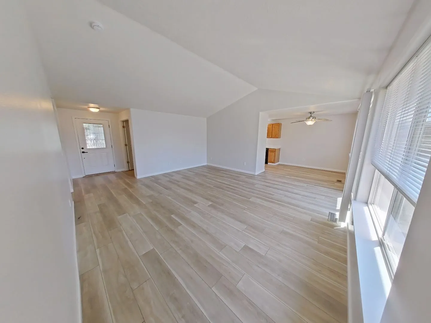 4 bedroom on a large corner lot — Photo 2