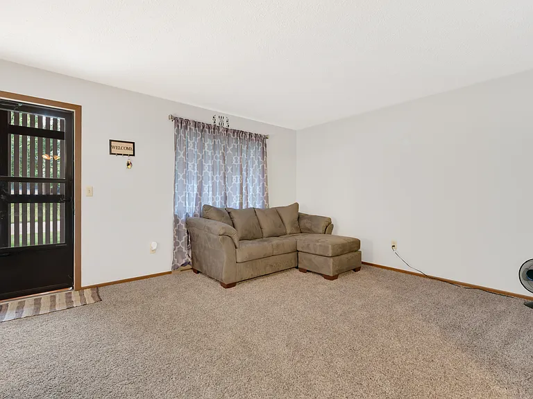 The Eastwood in Colony Park — Photo 9