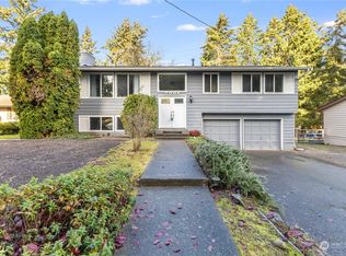 7001 47th St W, University Place, WA